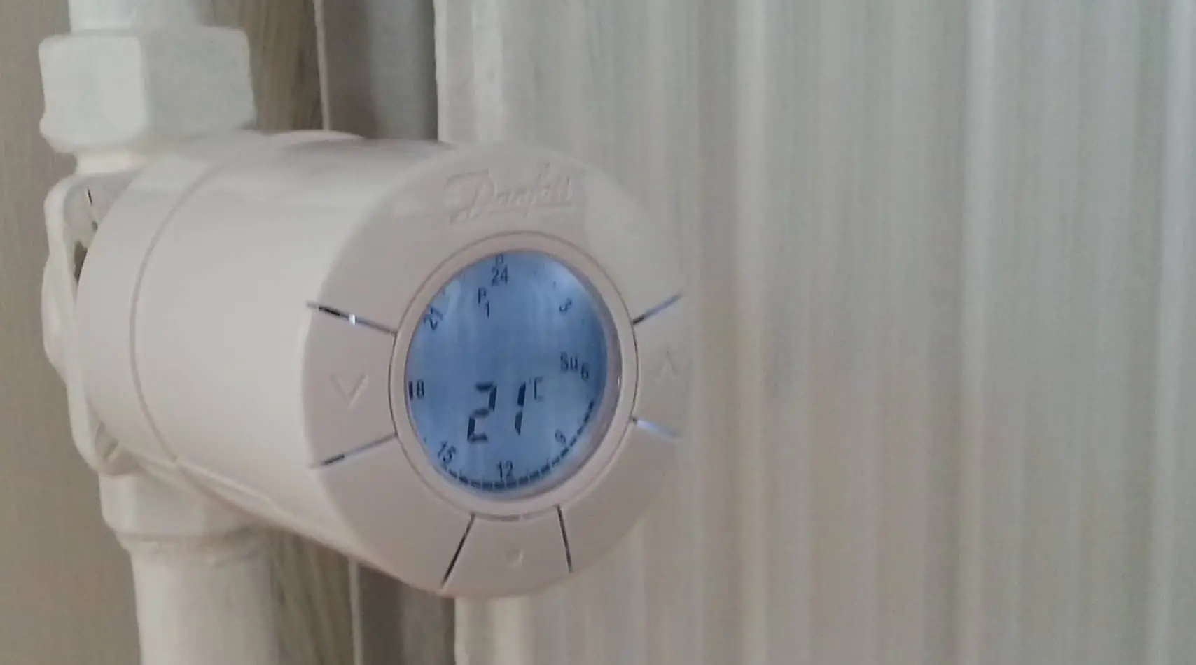 Forebyggelse slank knap Spar mange penge med elektroniske termostater - Pengepugeren
